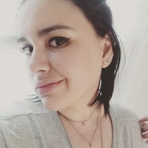 Meet your Posher, Estefany